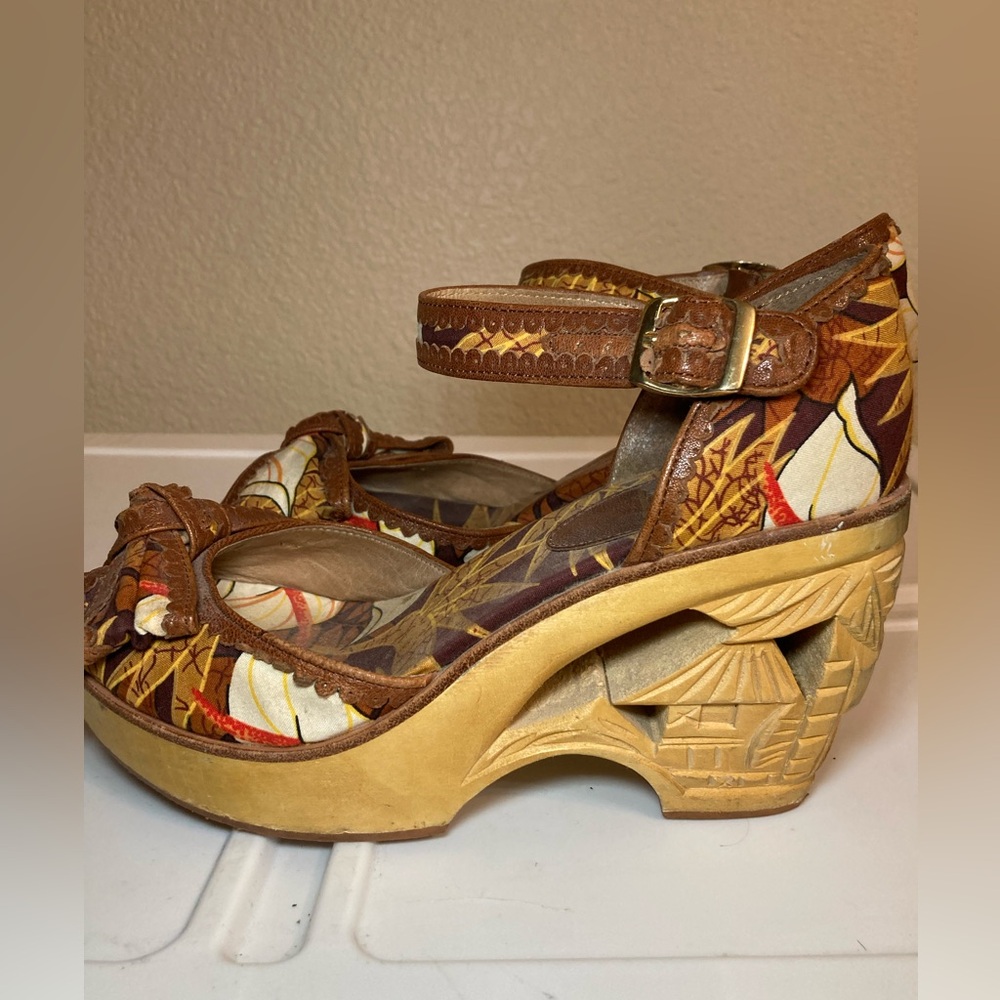 Brown Floral Wedge Sandals with Ankle Strap - Picture 5 of 11
